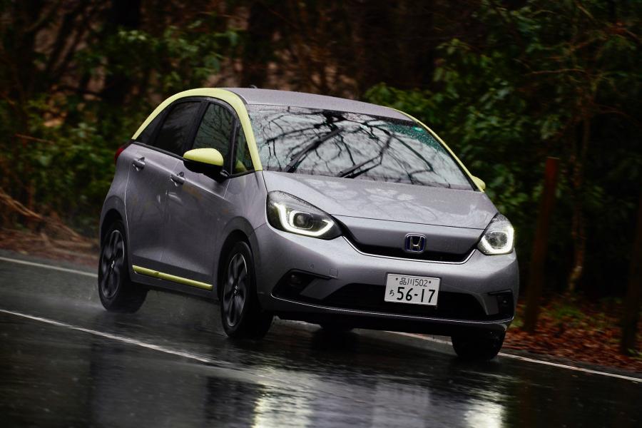 Honda Fit e:HEV Ness 2020 года  (JP) (фото 8 из 18)